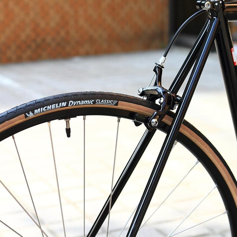 PLAŠČ MICHELIN DYNAMIC CLASSIC 700x25c