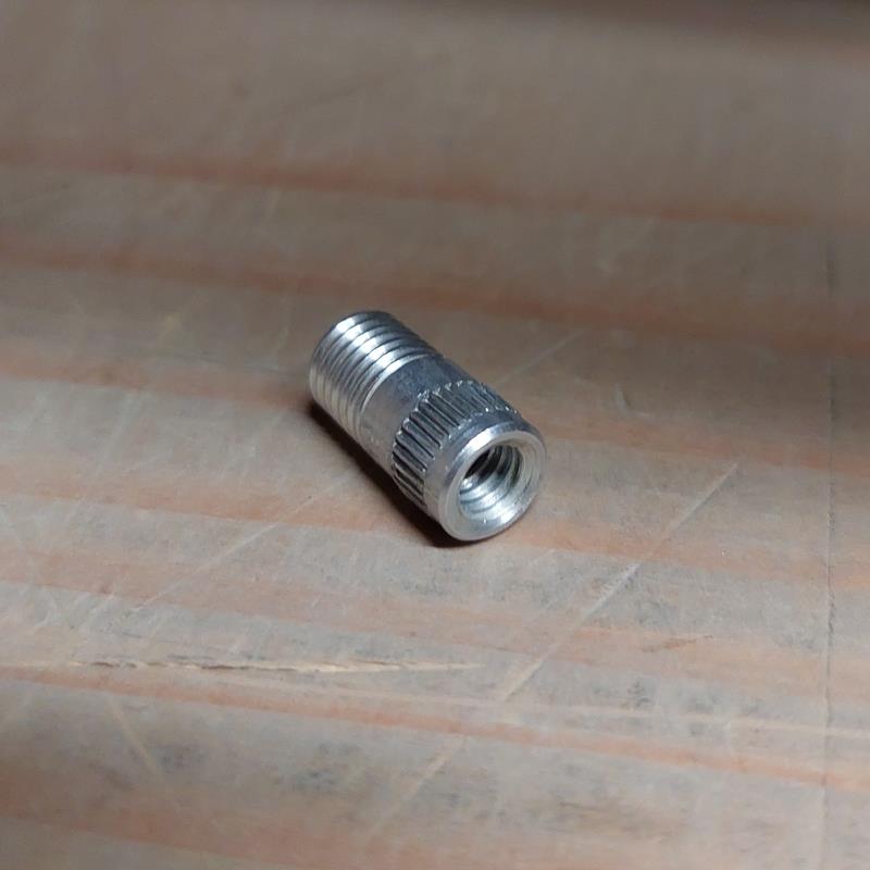 PRIKLJUČEK (p10) TLAČILKE 3/8 REJC