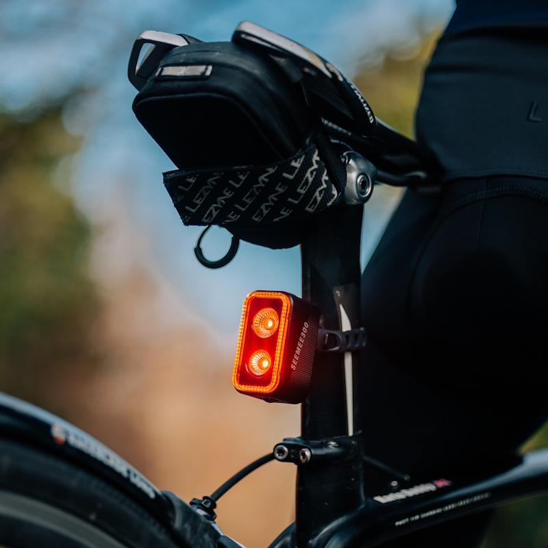 ZADNJA LUČ MAGICSHINE SEEMEE 300 - 300 LM