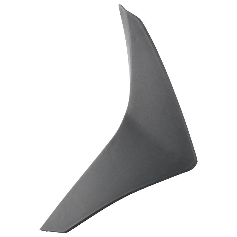 PLASTIKA PRED NOGAMI LETVICA D. TREVIS